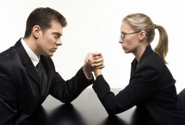 Como competir numa organização dirigida por homens?